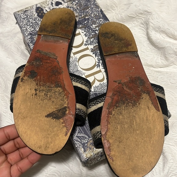 Dior slides (need a different size) - Picture 3 of 3